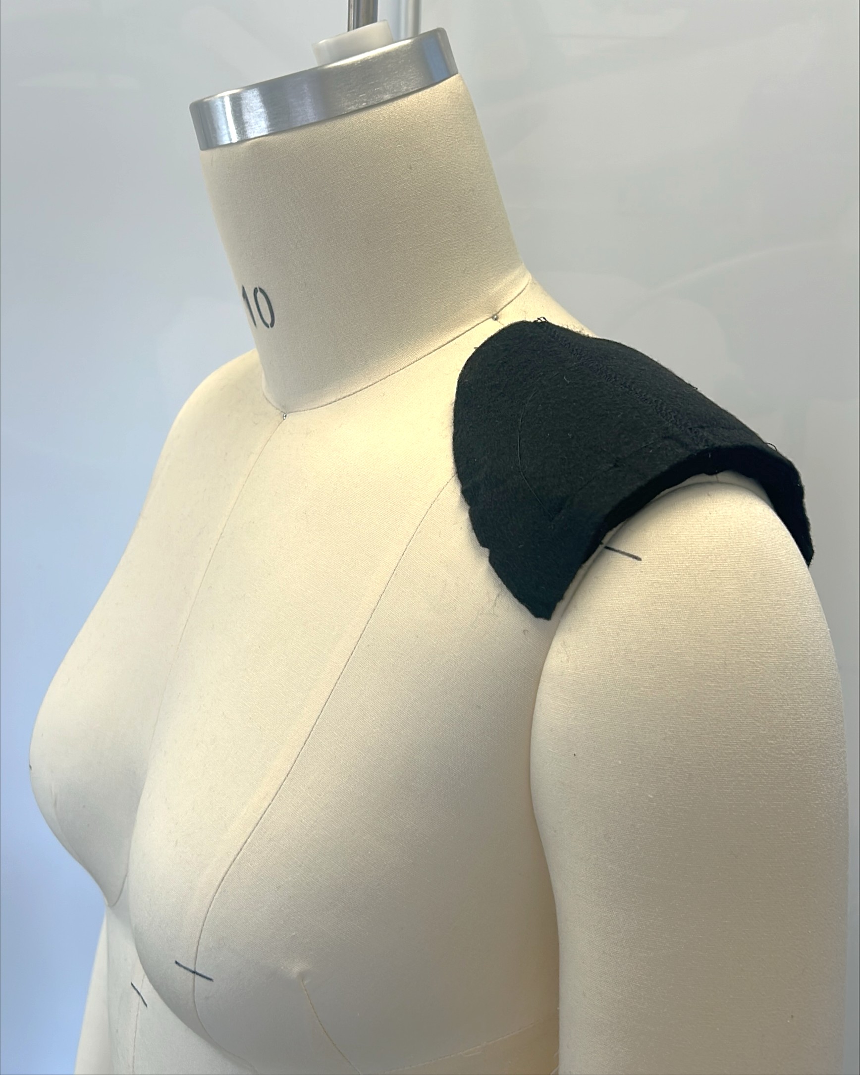Small Size Felt Needle Punch Shoulder Pad MR42, 17.5 x 10.5 x 1cm